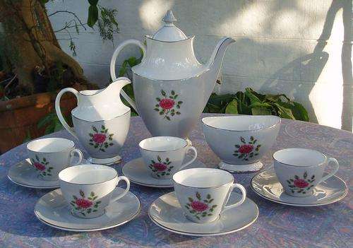 R1 SALE~BEAUTIFUL VINTAGE ROYAL DOULTON 14PCE~CHATEAU ROSE