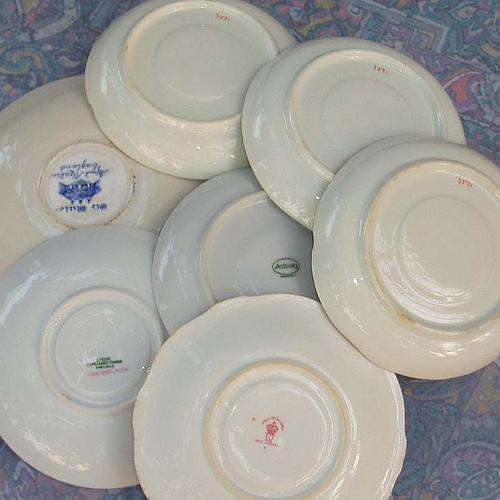 http://images.bidorbuy.co.za/user_images/225/425225_100919121155_A_COLLECTION_SAUCERS_ALT.jpg