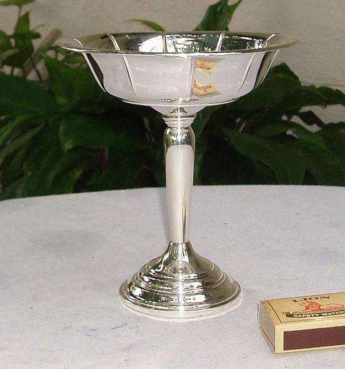 R1 AUCTION~ELEGANT~QUALITY SOLID SILVER~PEDESTAL TAZZA STYLE VASE~BY PRIESNER