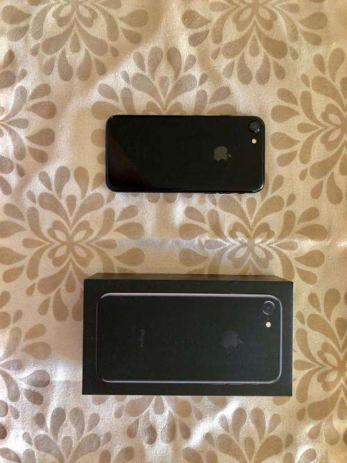 Apple iPhone 7 128GB Jet Black - PERFECT CONDITION