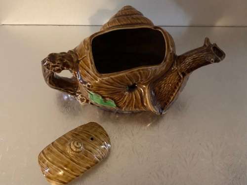 BEAUTIFUL UNUSUAL BIG SNAIL TEA POT WITH LID