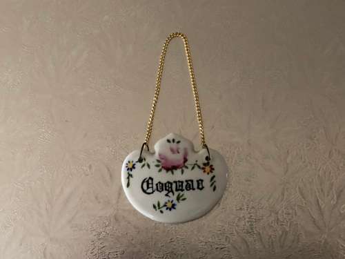 PORCELAIN CERAMIC COGNAC DECANTER LABEL WITH GOLD CHAIN