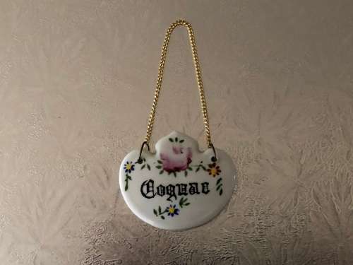 PORCELAIN CERAMIC COGNAC DECANTER LABEL WITH GOLD CHAIN