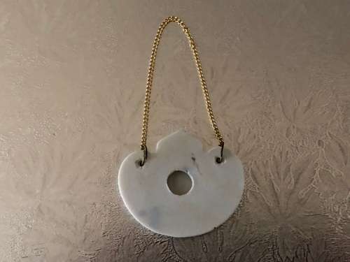 PORCELAIN CERAMIC COGNAC DECANTER LABEL WITH GOLD CHAIN