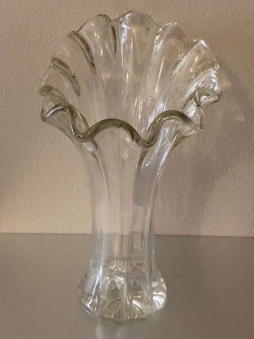 MURANO ART GLASS HANDKERCHIEF CLAM SHELL VASE