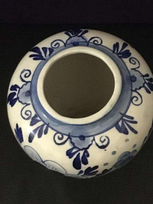 ELWECO HAND PAINTED DELFT BLUE VASE