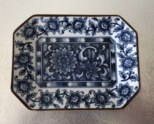 GENUINE IMPERIAL IMARI PLATE WITH LABEL