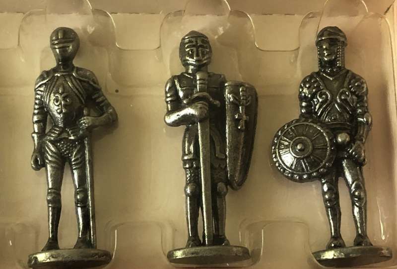 WESTAIR - WARWICK CASTLE- SET OF 5 PEWTER KNIGHTS IN ARMOUR - NEW STILL IN UNOPENED BOX