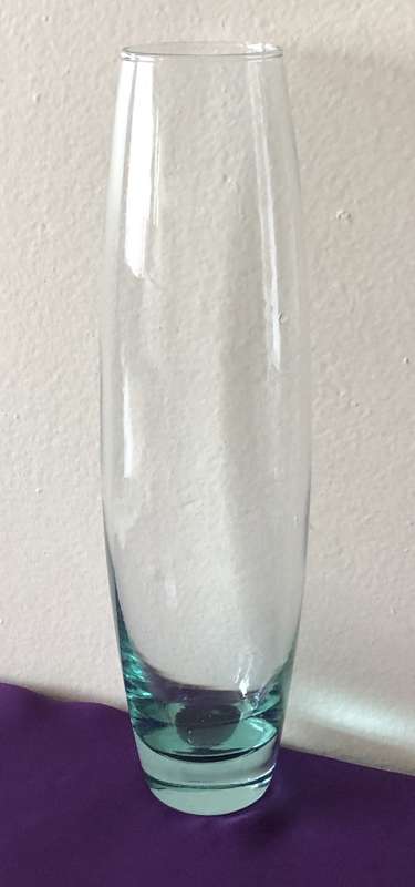 GLASS VASE 30CM