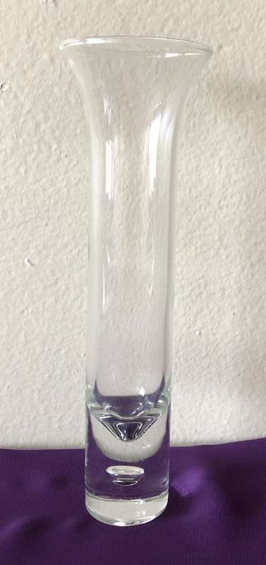 VINTAGE KOSTA BODA SWEDEN - TALL BUD VASE - AIR TRAP BUBBLE IN BASE