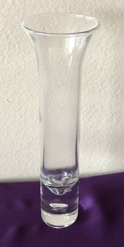 VINTAGE KOSTA BODA SWEDEN - TALL BUD VASE - AIR TRAP BUBBLE IN BASE