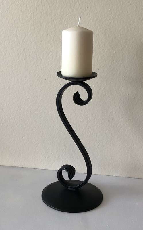 ELEGANT WROUGHT IRON S CURVE CANDLE STICK