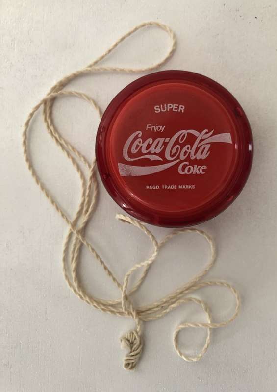 SUPER COCA-COLA YO-YO WITH ORIGINAL STRING