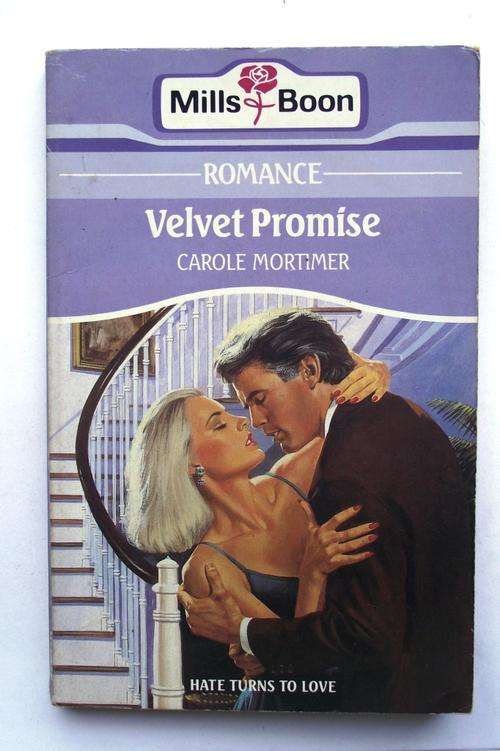 Mills & Boon: Romance: VELVET PROMISE by Carole Mortimer (good)