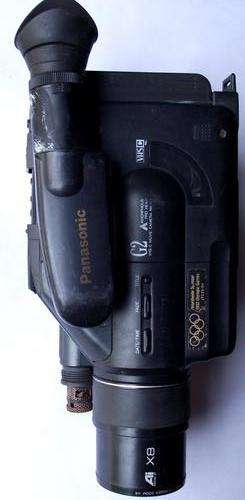 Antique PANASONIC VIDEO CAMERA with spare battery and 2 video casettes