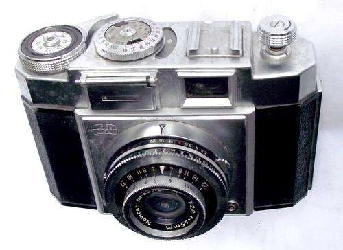Camera: ZEISS IKON PRONTOR-SVS (1:2,8  f = 45mm: Novicar-Anastigmat) with Leather Case