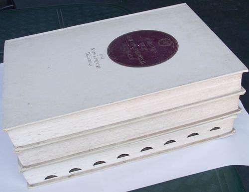 WEBSTER'S THIRD NEW INTERNATIONAL DICTIONARY: Unabridged & Seven Language Dictionary (Complete set)