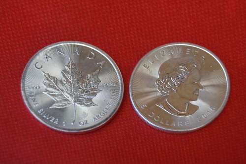 CANADIAN MAPLE 9999 FINE SILVER 1oz COINS