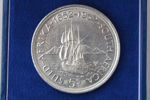 1952 SILVER CROWN - 5 SHILLINGS