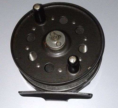 Vintage `Strike Right` Ultraflo Fishing Reel