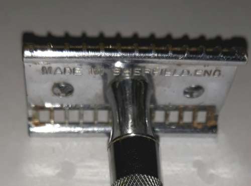 Vintage Eclipse Red Ring Safety Razor