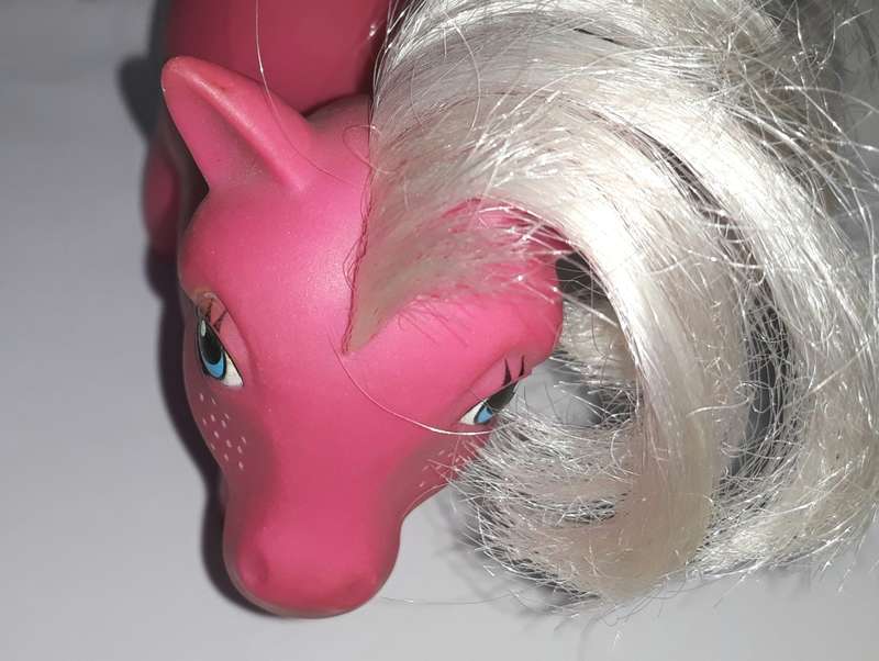 Vintage Hasbro My Little Pony G1 Winter Pony Snowflake