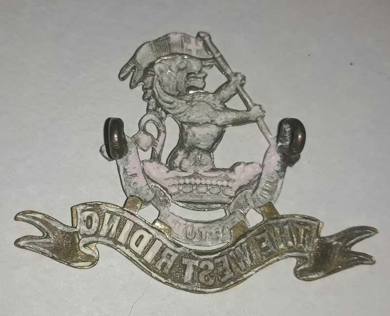 Boer War / World War One The West Riding Regiment Cap Badge
