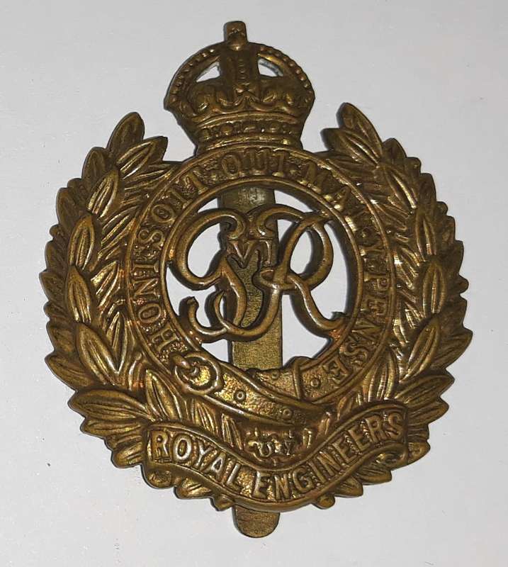 World War Two Royal Engineers Cap Badge