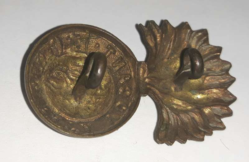 British Royal Northumberland Fusiliers Collar Badge