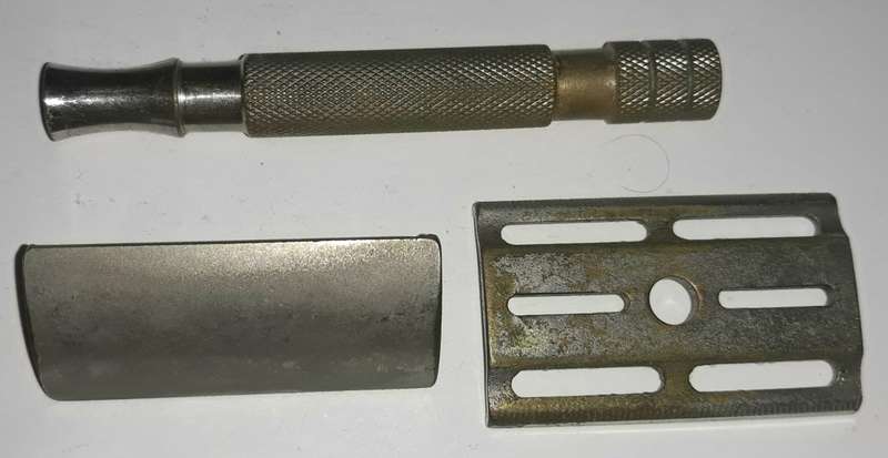 Vintage 1940s Gillette British Tech Safety Razor