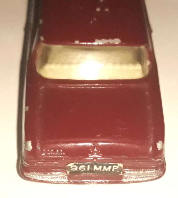 Vintage Lesney Matchbox No 53 Mercedes-Benz 220SE