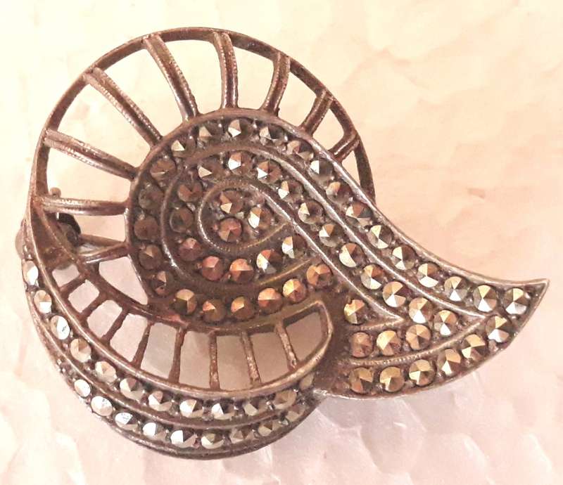 Vintage Sterling Silver Sea Shell Shaped Marcasite Brooch