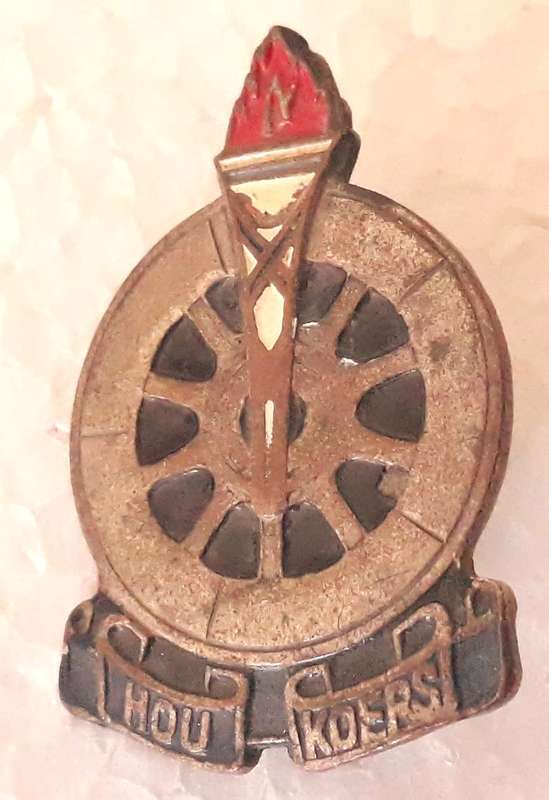 Vintage Voortrekker "Hou Koers" Cap Badge