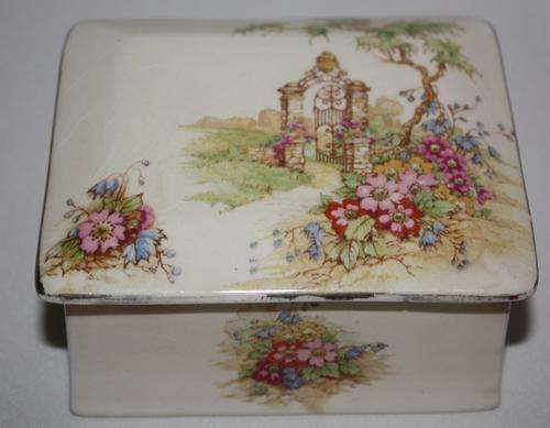 Royal Winton Box with Lid -  STUNNING!
