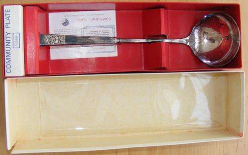 Stunning Oneida Community Plate Soup Ladle.Never been used still in original box.R1 Start