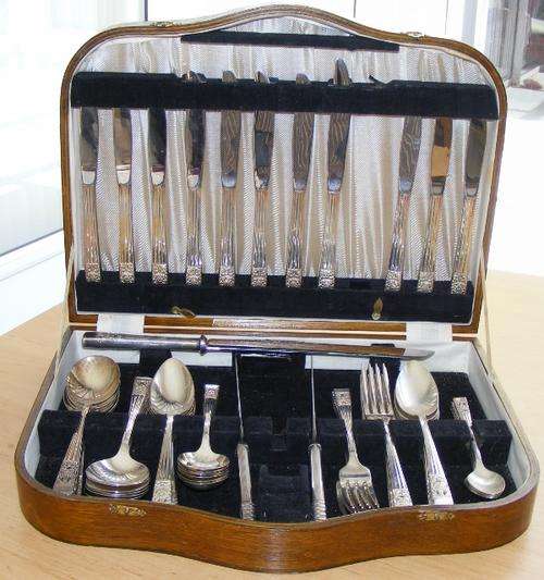 Large 58piece Community Set-Coronation Pattern++bonus Sheffield Bread Knife Circa 1936 .R1 Start