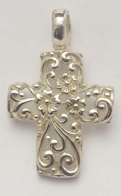 *END OF THE RANGE* 925 STERLING SILVER CROSS PENDANT