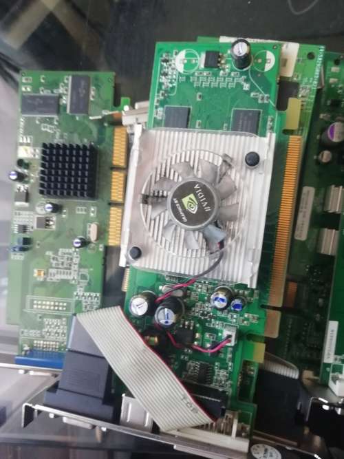 Refurbished Video Graphics Cards (PCI / AGP) / (VGA/DVI)  <  256MB