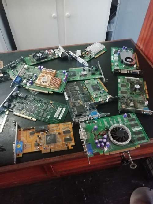 Refurbished Video Graphics Cards (PCI / AGP) / (VGA/DVI)  <  256MB