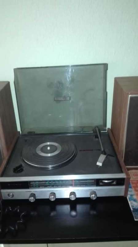 Vintage Sanyo Radio and Turntable
