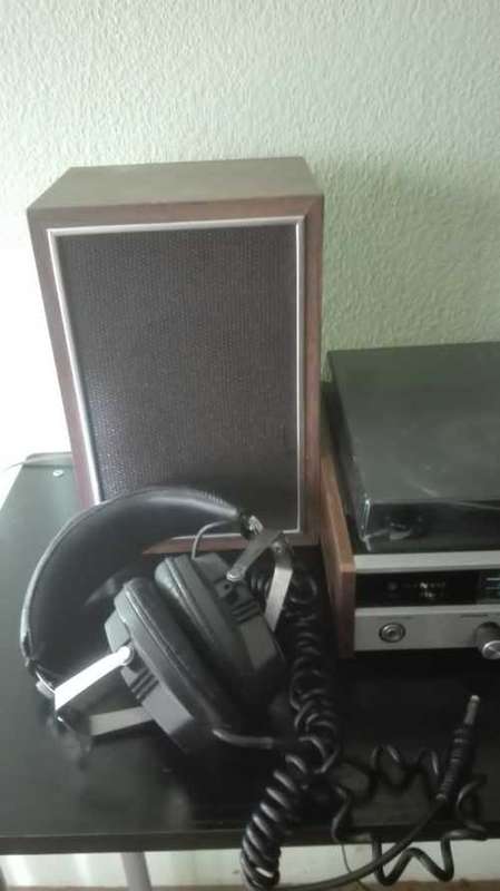 Vintage Sanyo Radio and Turntable