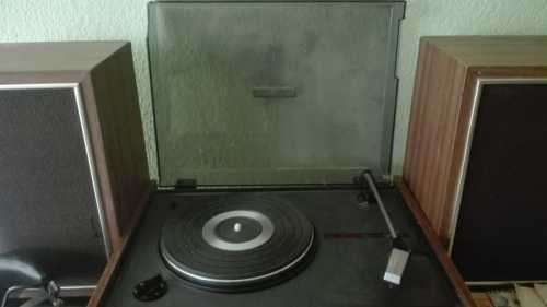 Vintage Sanyo Radio and Turntable