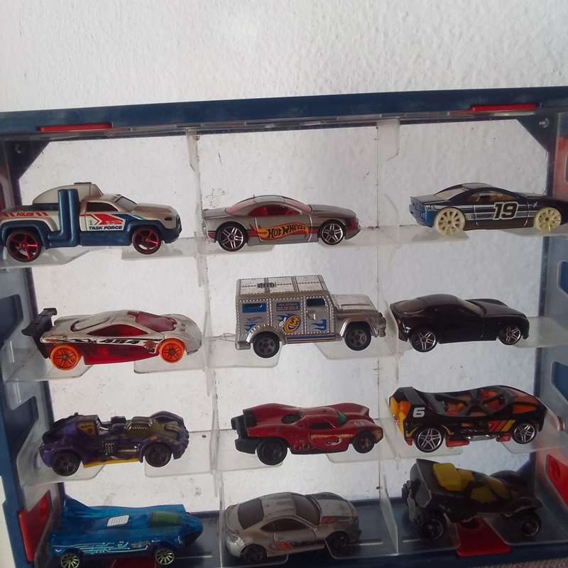 Large collection hot wheels