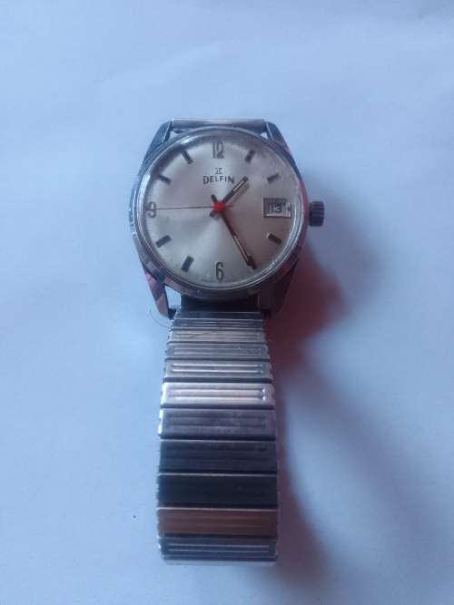 Vintage Delfin Swiss Watch 17 Jewels serial no 24643