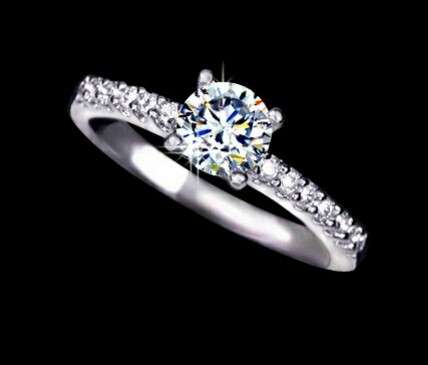 **ABSOLUTELY GORGEOUS** WHITE GOLD PLATED RING SIZE 6.25/16.7MM