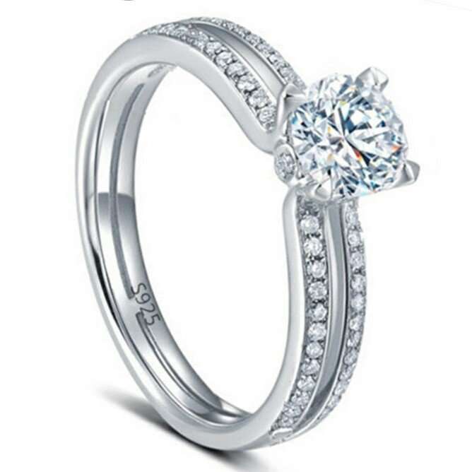 **CHARMING** WHITE GOLD PLATED DBL CHARM RING SIZE 8/18.1MM