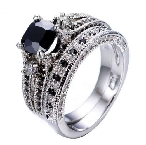 **ABSOLUTELY GORGEOUS**BLACK SAPPHIRE CRYSTAL RING SETS SIZE 6/16.5MM
