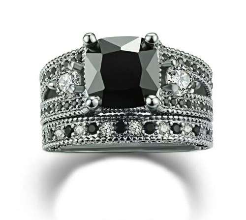 GORGEOUS**BLACK CRYSTAL RING SETS SIZE O/7/17.32MM