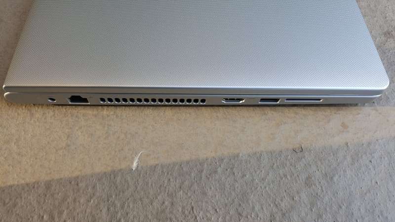DELL INSPIRON 15 5558 5TH GENERATION CORE i5-5250U/15.6" SCREEN/ 8GB MEMORY/1TB HDD/WINDOWS 10