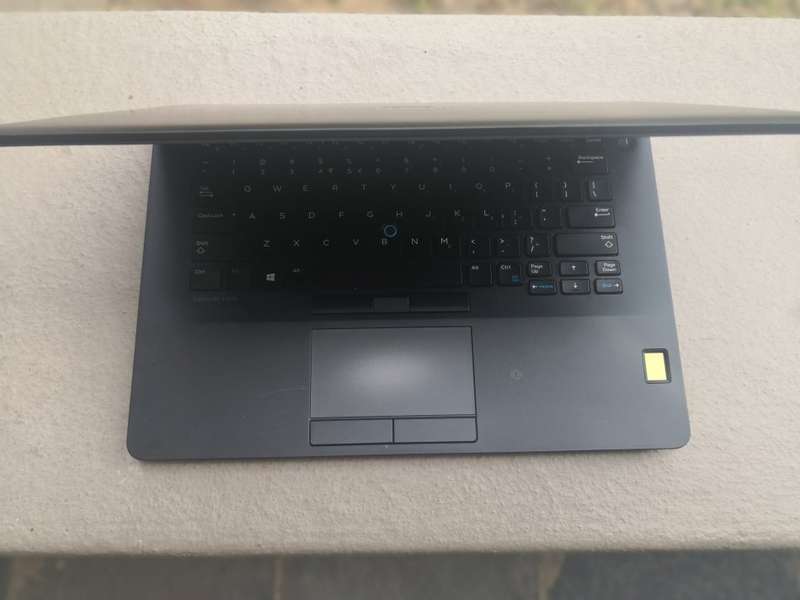 DELL LATITUDE E7470 6TH GEN CORE I7-6600U/14" FULL-HD SCREEN/ 16GB RAM/512SSD/WINDOWS 10 PROFESSIONA